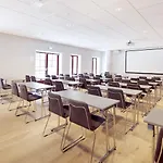 Hammer Отель