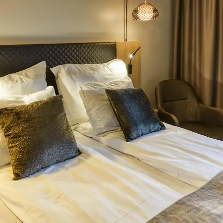 Hammer Hotel 4*