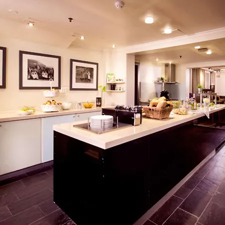 Hammer Hotel 4*
