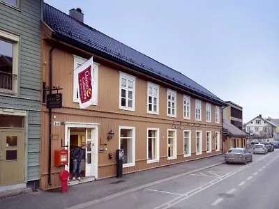 Hammer Hotel