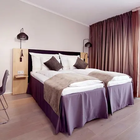 Hammer Hotel