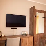 Hammer Hotel