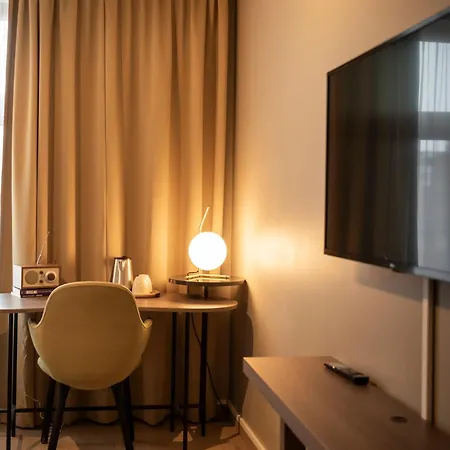 Hammer Hotel 4*